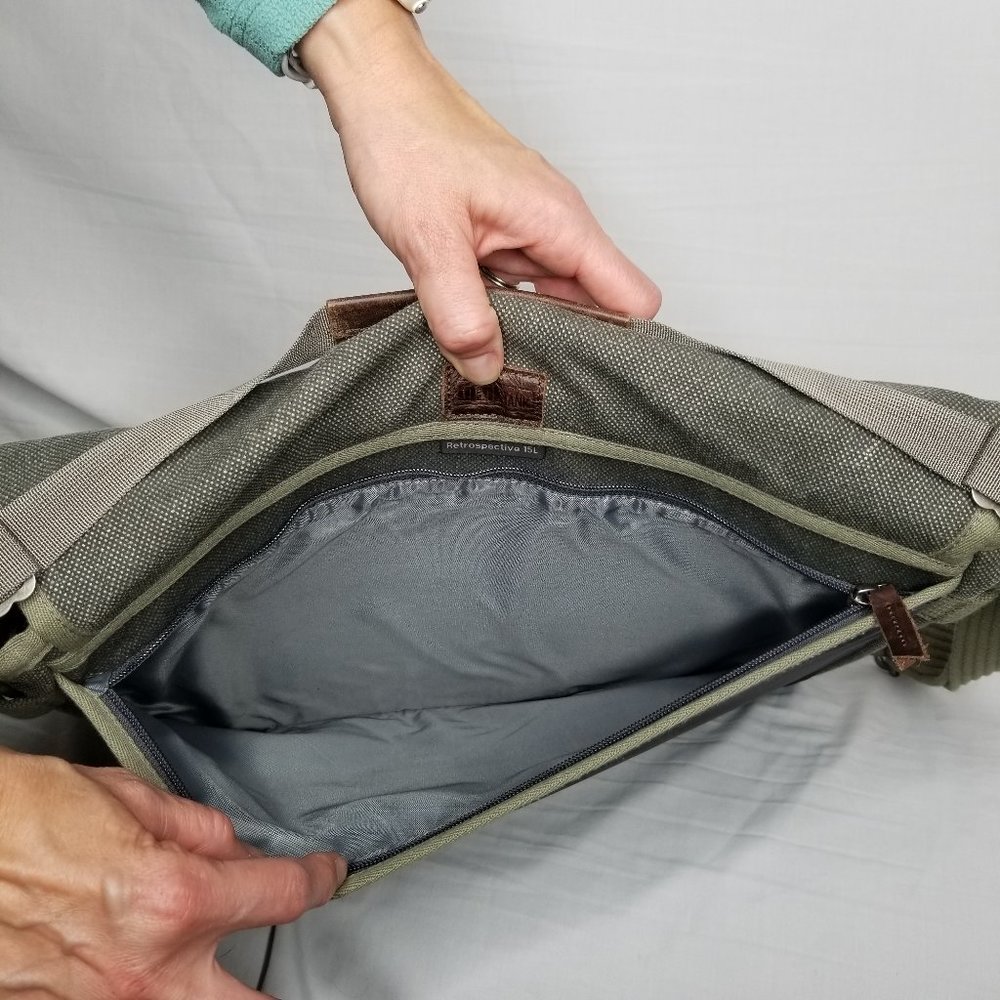 Think Tank Photo Retrospective Laptop Case 15L - Picture 10 of 16